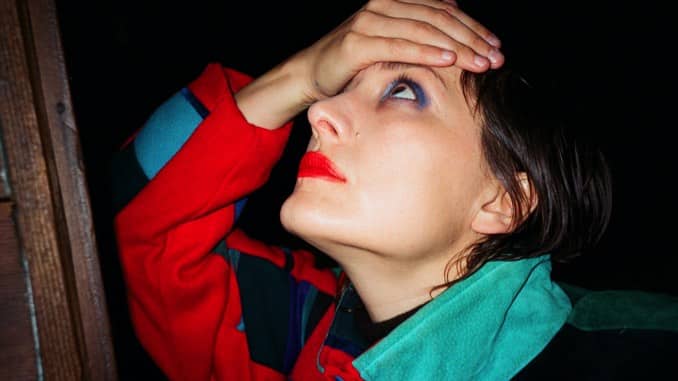 Cate Le Bon comparte el video musical «Remembering Me».