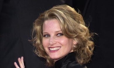El loco patrimonio neto de Bridget Fonda revelado después del primer anuncio público en 12 años