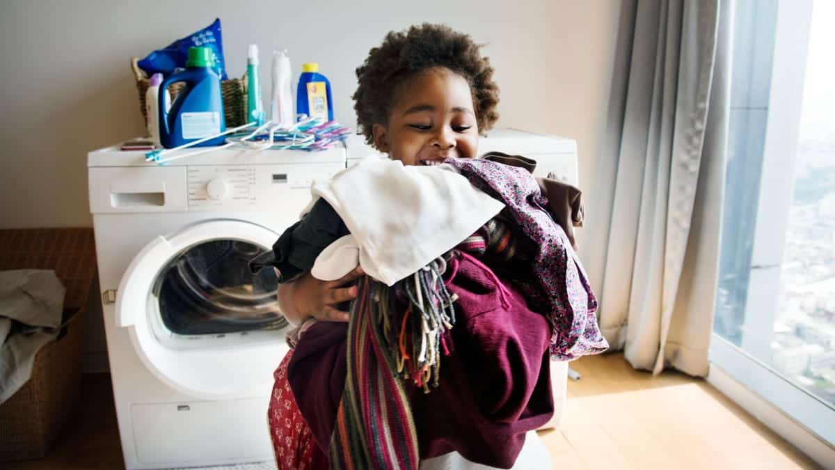 Una guía por edad para enseñar a sus hijos habilidades básicas para la vida