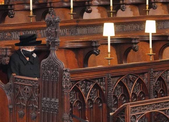 Ahora II.  Gobierno británico con Isabel pide disculpas a partidos durante duelo del príncipe Felipe