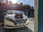 coche electrico cargando