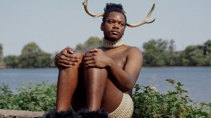 Shamir comparte vista previa final de la heterosexualidad, «Caught Up»