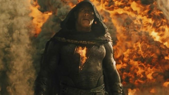 Disfruta de los músculos ondulados de Dwayne Johnson en el primer tráiler ultragenérico de Black Adam