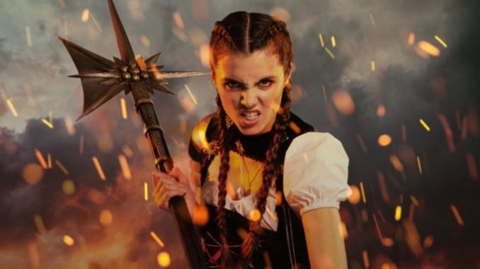 He aquí el tráiler hilarantemente sangriento de «Swissploitation» Flick Mad Heidi