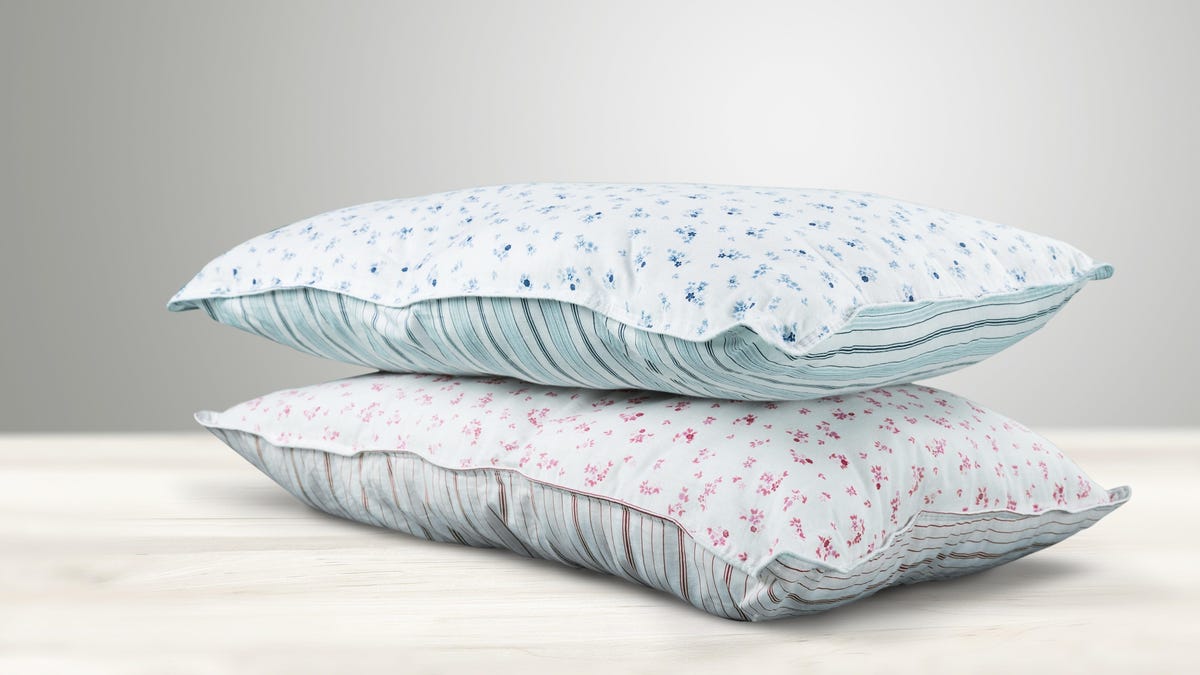 Necesitas dos fundas de almohada en tus almohadas