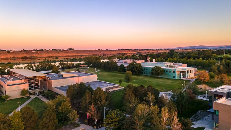 El gobernador de Washington pide $ 10 millones en fondos para el instituto de energía limpia dirigido por la universidad – GeekWire