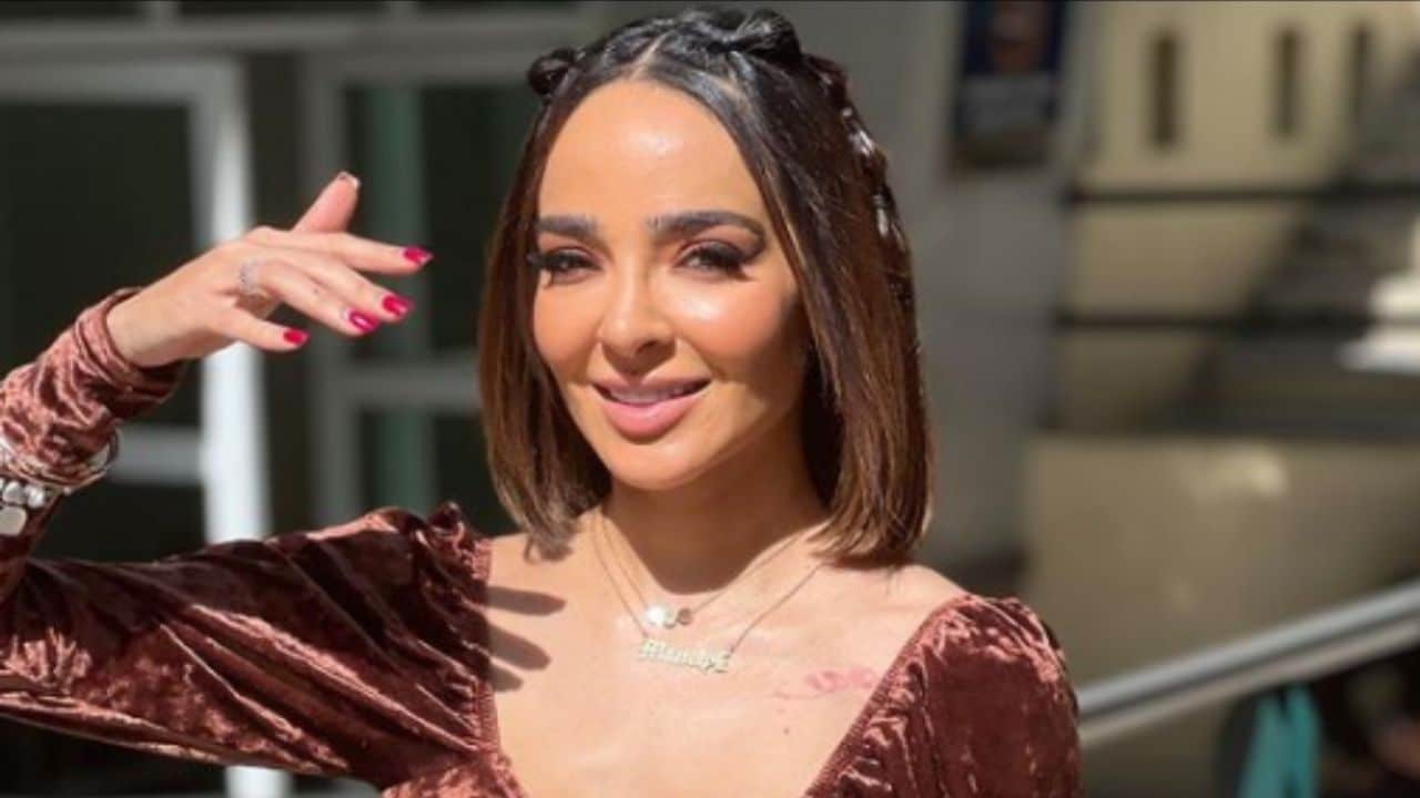 FOTOS |  La reveladora se vistió con el hombre que Manelyk González celebró la Navidad en la playa