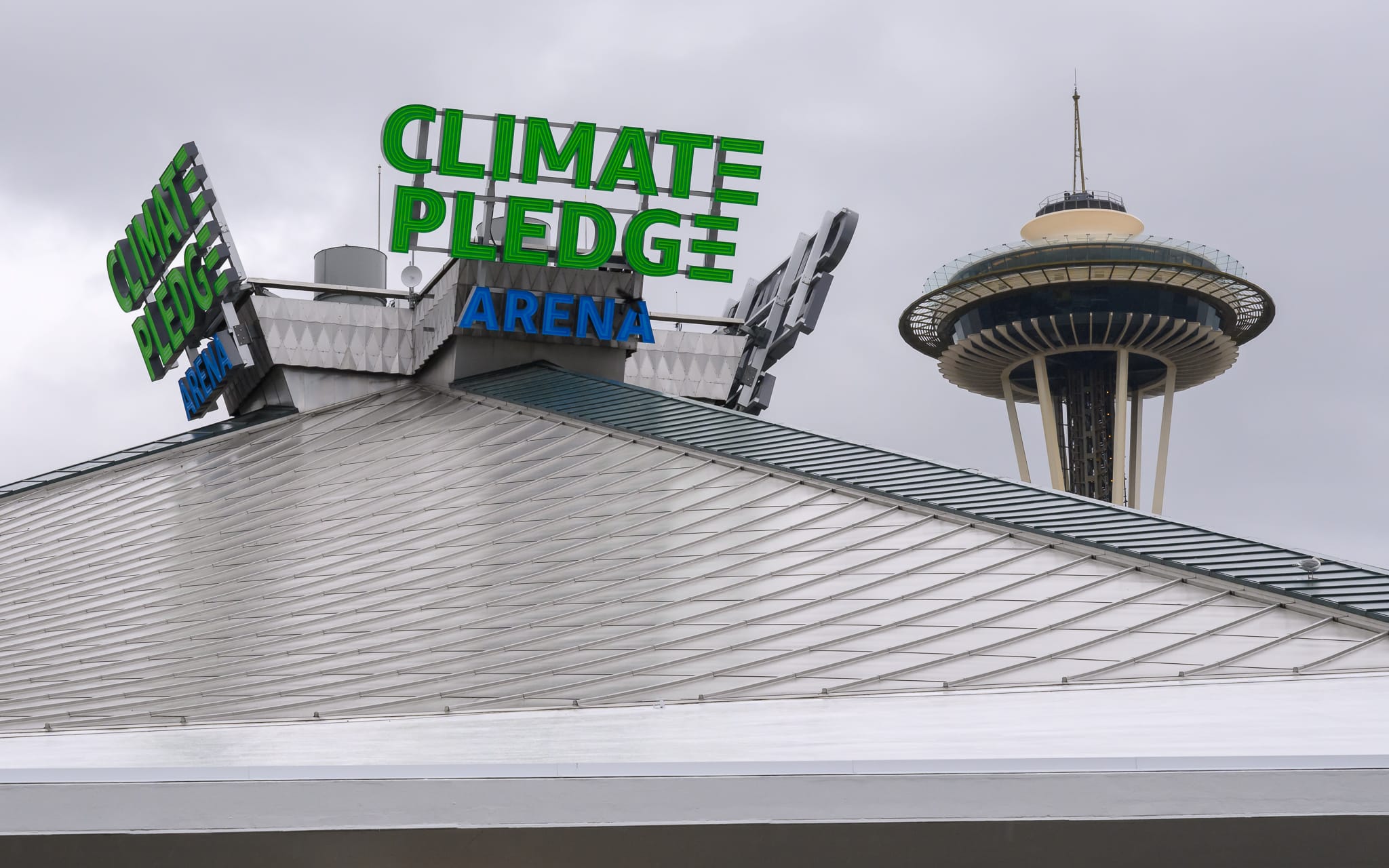 Band dice que ‘no es bienvenido de nuevo’ en el estadio de Seattle;  El equipo de la NHL insiste en que la canción que satiriza a Bezos no es la razón – GeekWire