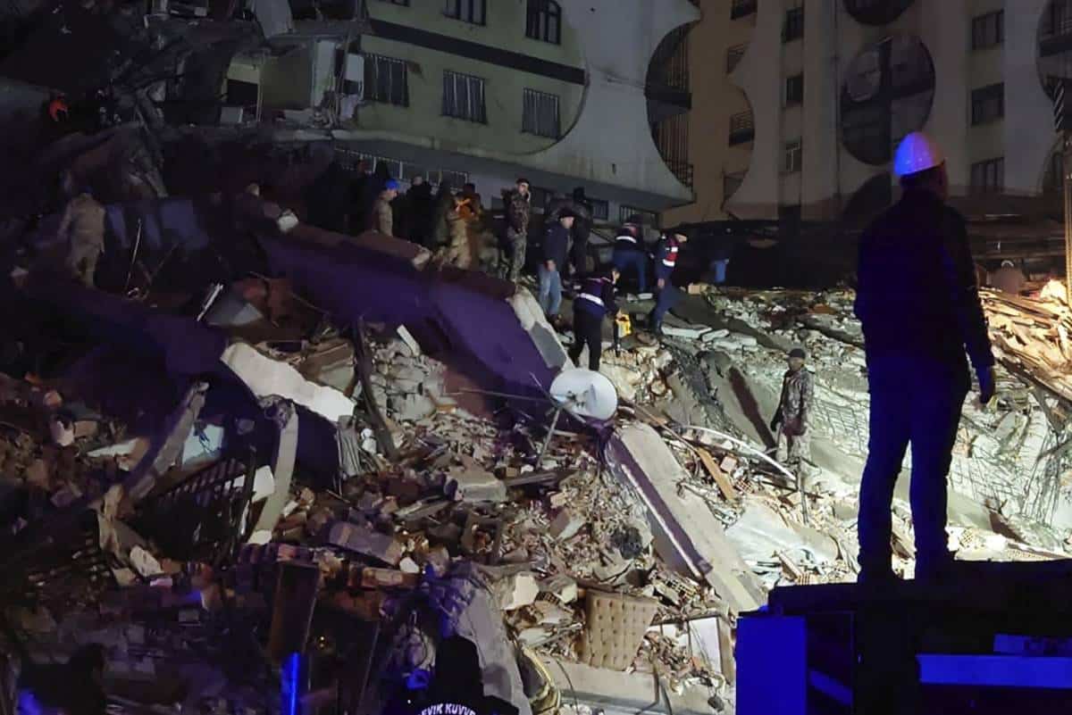 Asciende a 195 cifra de muertos por terremoto en Turquía y Siria 22