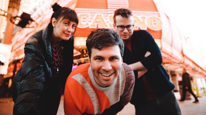 Cheekface regresa con «The Fringe»: mira el video con letra