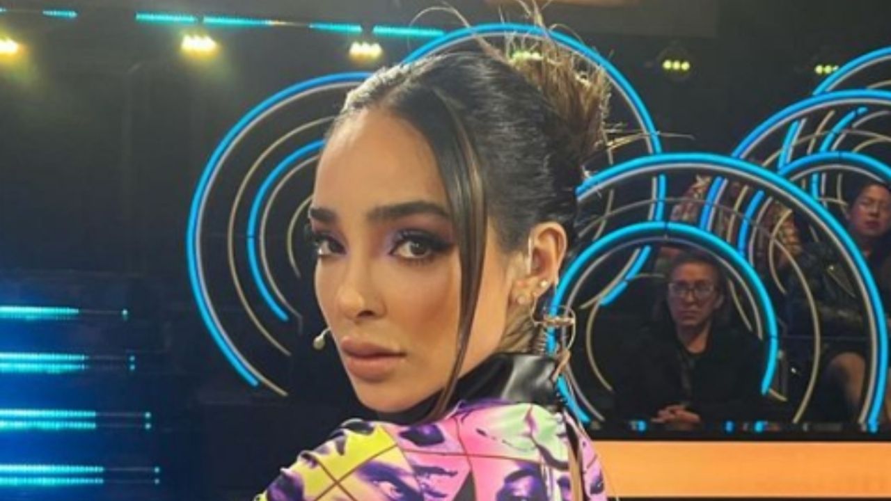 VÍDEOS |  Manelyk González tiene una Marilyn Monroe y deja que su flap se leve con el viento de un respiradero del Metro