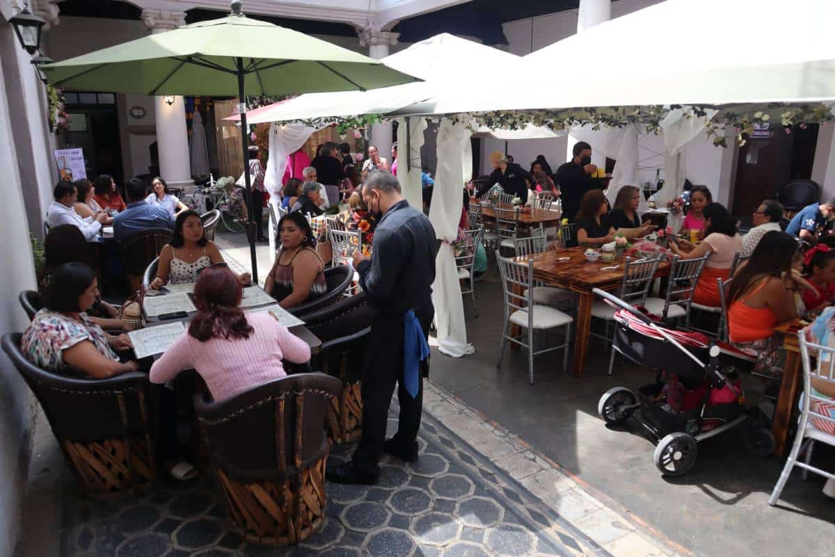 bajan ventas de restaurantes paciente 30% por ley seca