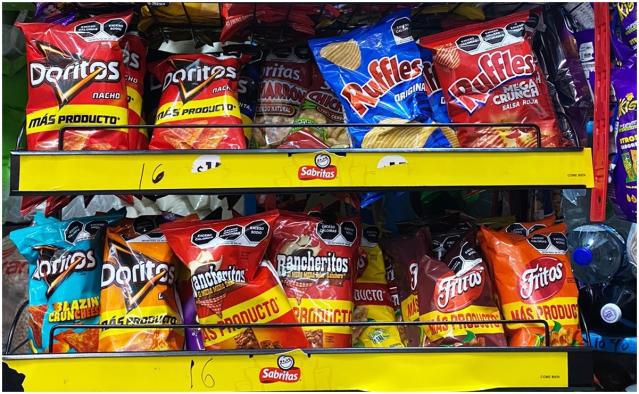 Prohibirán galletas, papas fritas, pizzas y otros alimentos en México por esta razón