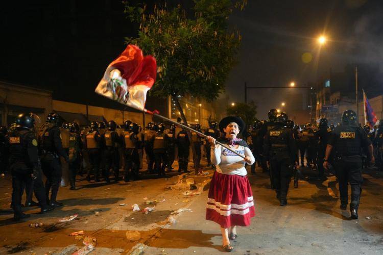 Víctimas de protestas en Perú eran pobres e indígenas;  AI señala que Boluarte los estigmatizó