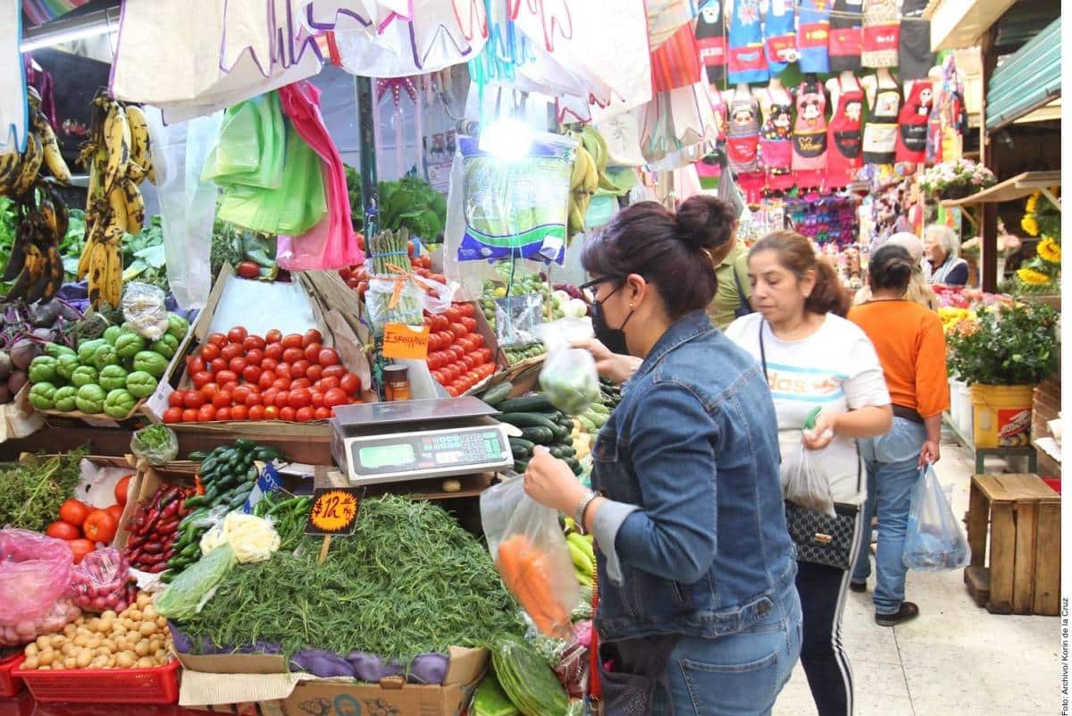 Encarecieron 9.18% los alimentos en Saltillo en traje de baño