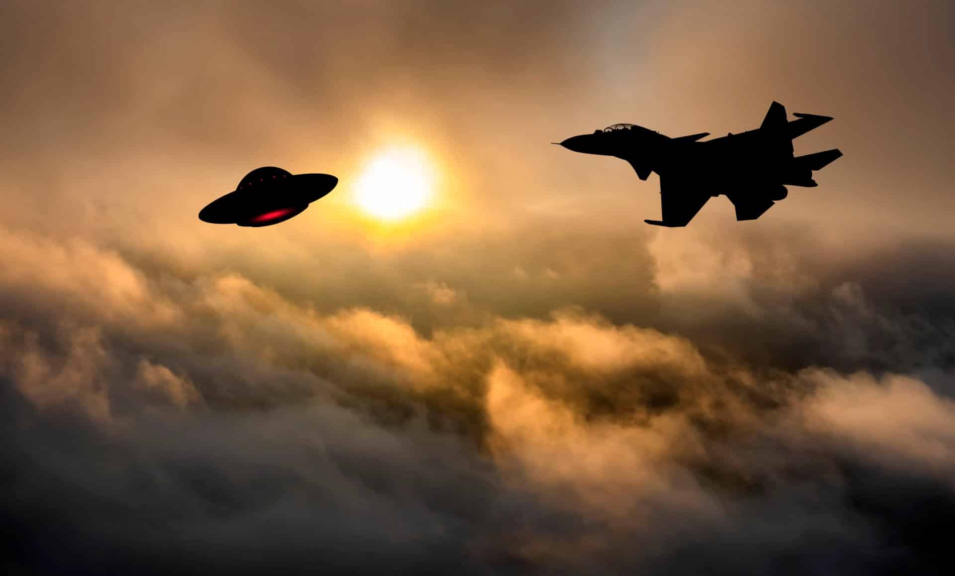 'UFO' followed by jet plane in Sacramento is a 'bad CGI', argue TikTok users 1