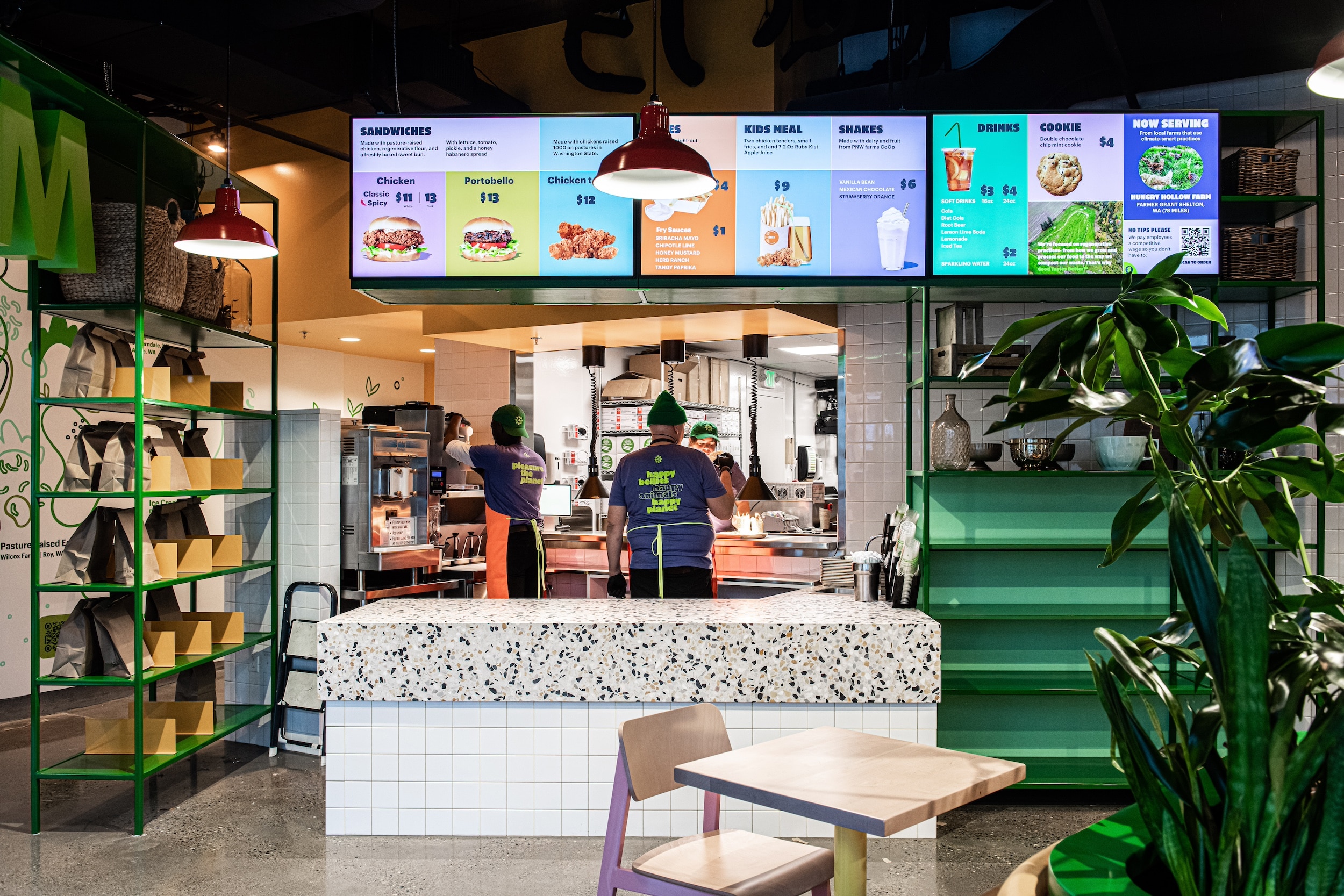Sustainable chicken sandwich startup lands $1.5M and opens first brick-and-mortar spot in Seattle – GeekWire