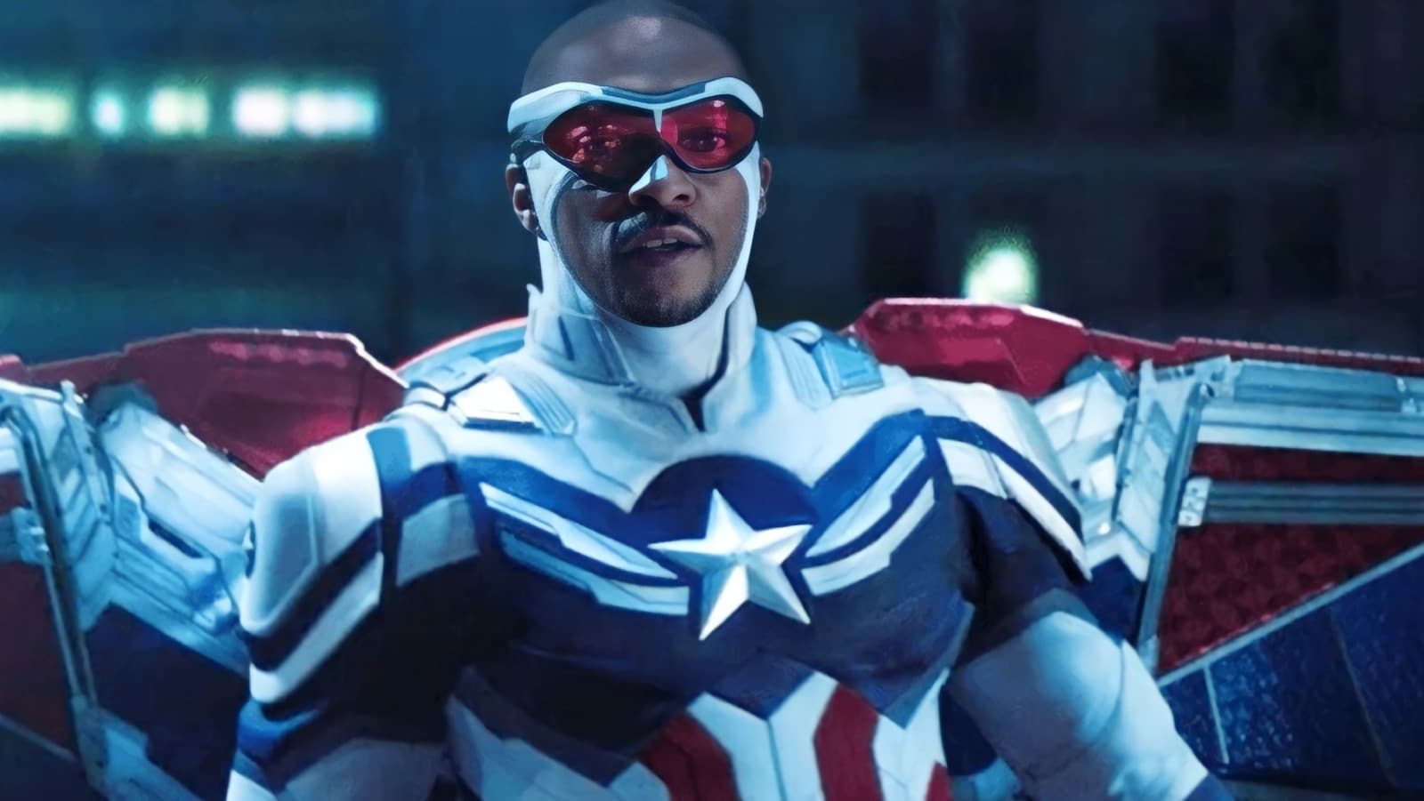 Captain America 4 Merch Spoils Anthony Mackie’s New Marvel Suit & It’s A Big Change