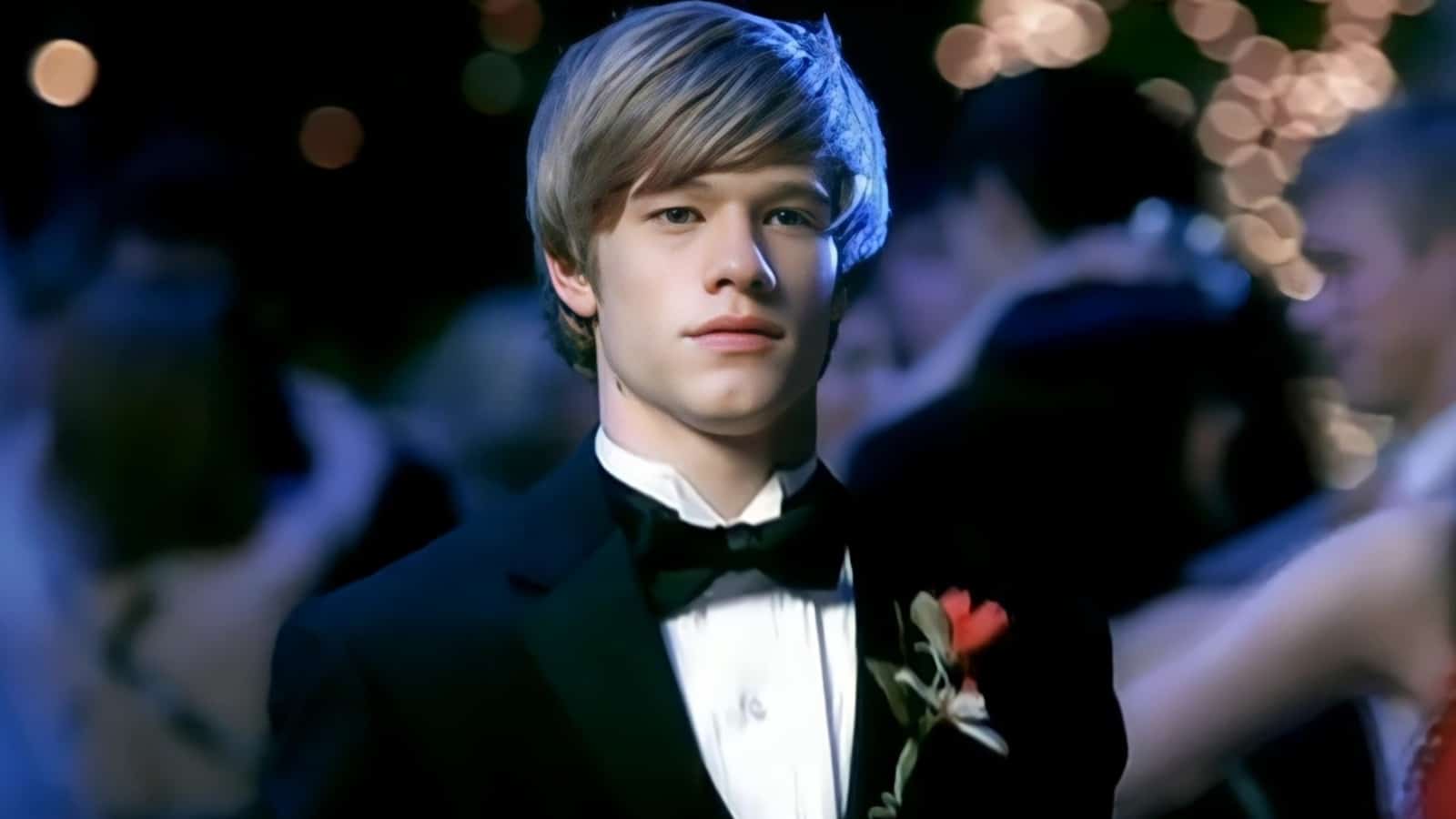 What The Actor From Taylor Swift’s You Belong With Me Music Video Looks Like Today